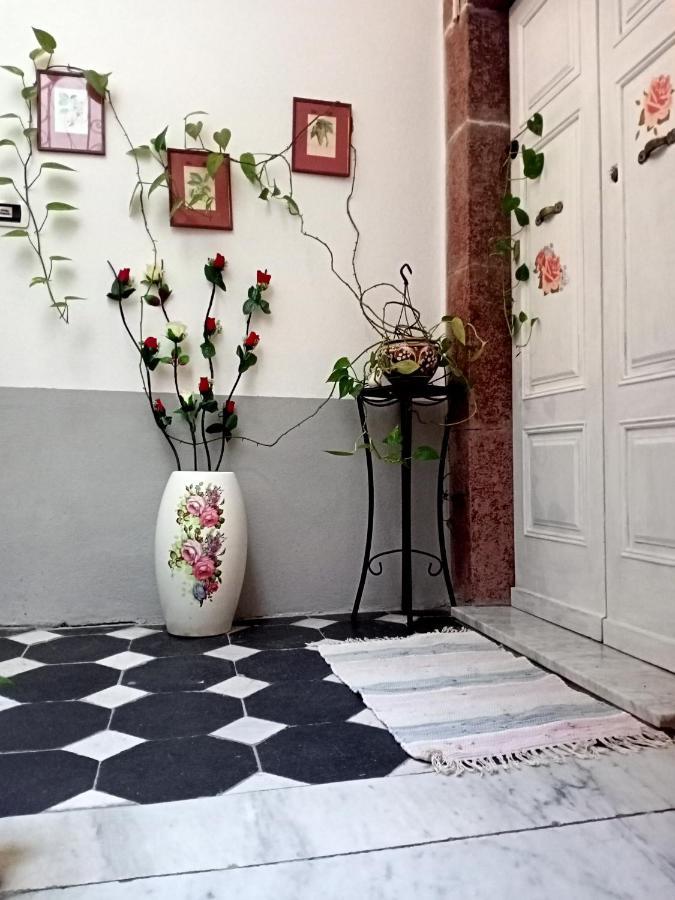Appartamento Vacanze Le Rose Боза Екстериор снимка